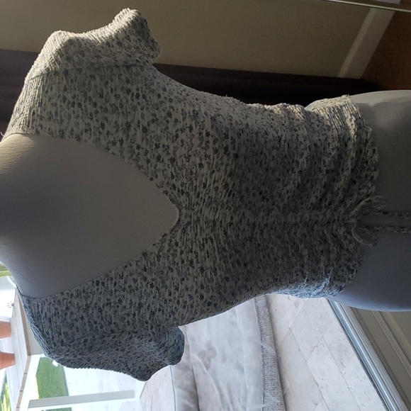 Hollister Floral Baby Tee SZ SM - Picture 1 of 5